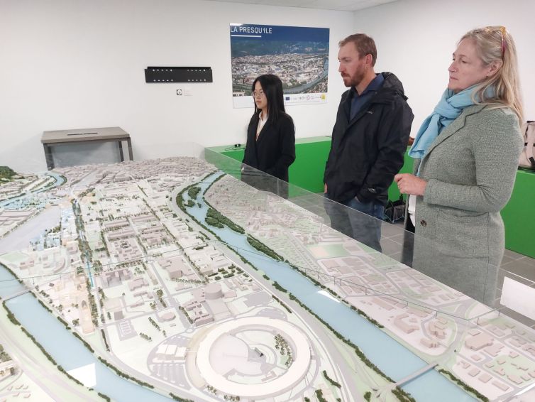 Visite guidée de la presqu'ile scientifique